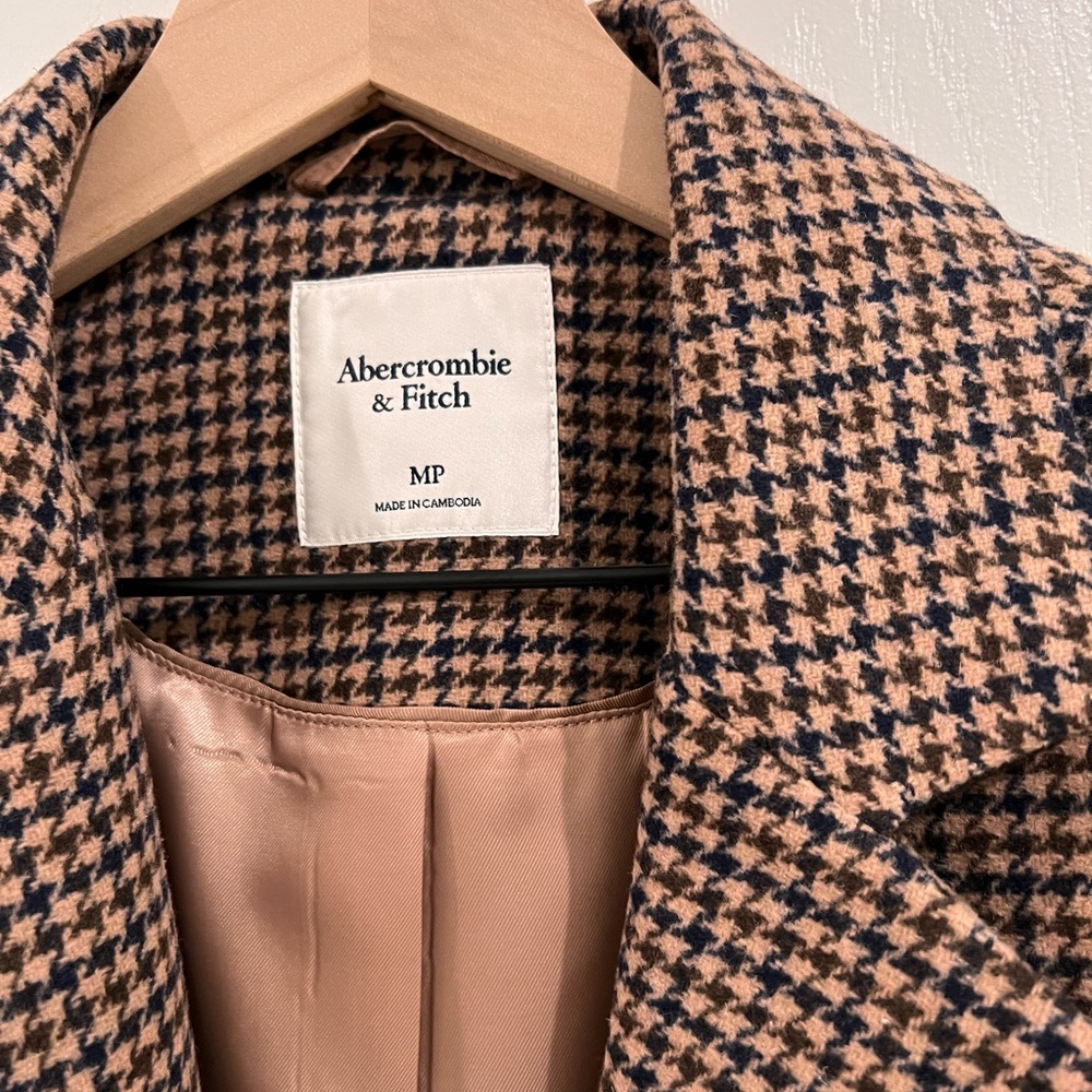 Abercrombie Wool Blend Blazer - Picture 3 of 8